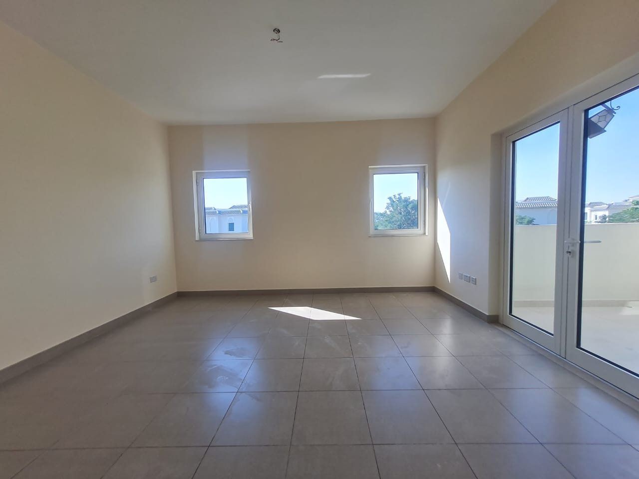 PRIME LOCATION - TYPE A - CORNER UNIT 3